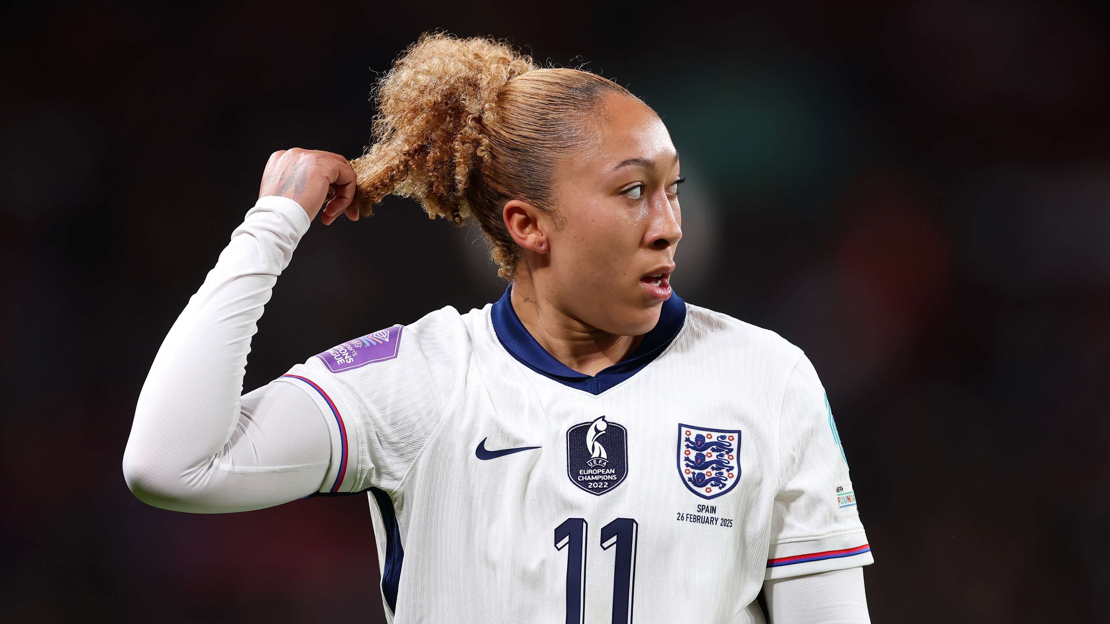 ឡូរ៉េន ចេមស៍ ផ្តល់ការលើកទឹកចិត្តដ៏ធំដល់កីឡាករិនីអង់គ្លេសមុនពេលឈានដល់ពានរង្វាន់អឺរ៉ុប ២០២៥