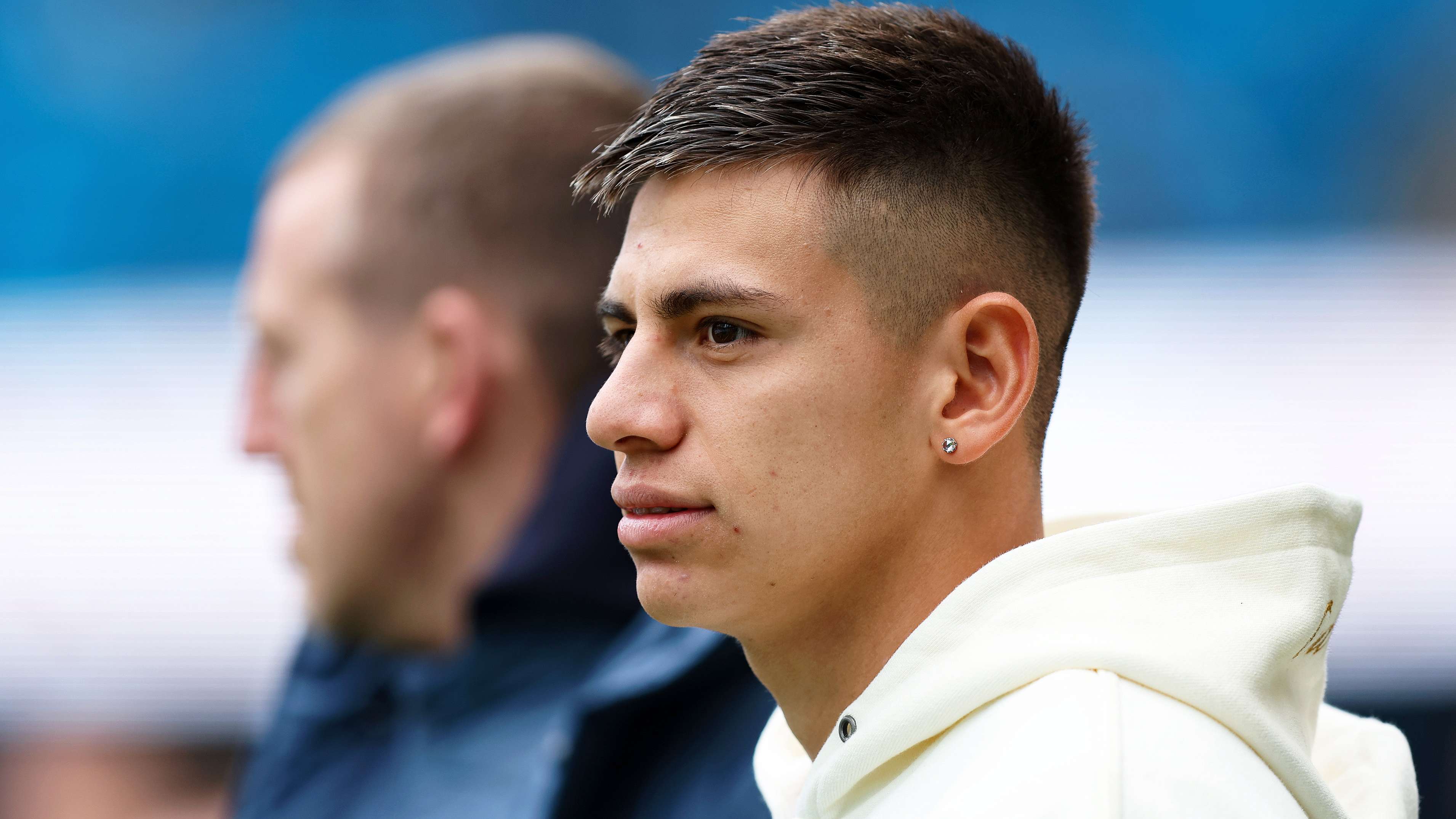 ការបារម្ភខ្លាំងសម្រាប់ Man City ក្នុងការឃើញ Echeverri ដើរដោយឈើច្រត់