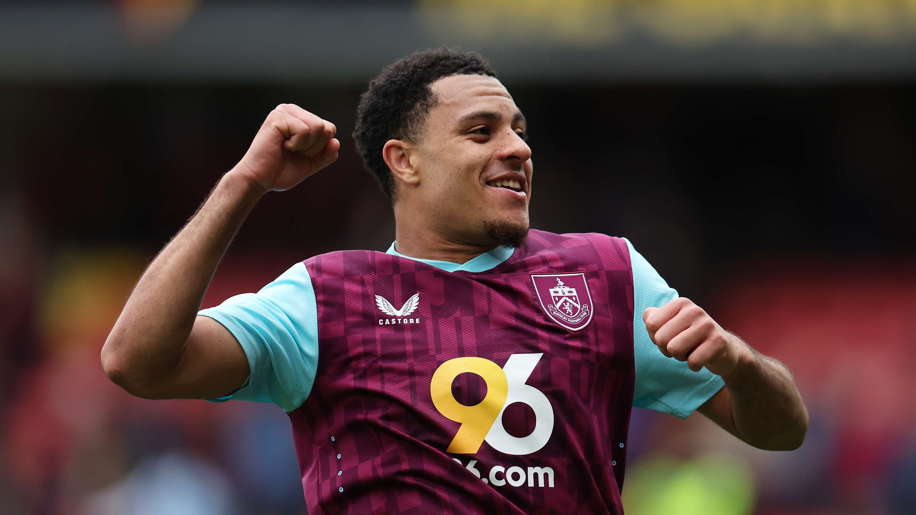 អតីតតារាបាល់ទាត់ Manchester City ចូលរួមការីហ្គ្រីនវ៉ូដនៅ Marseille