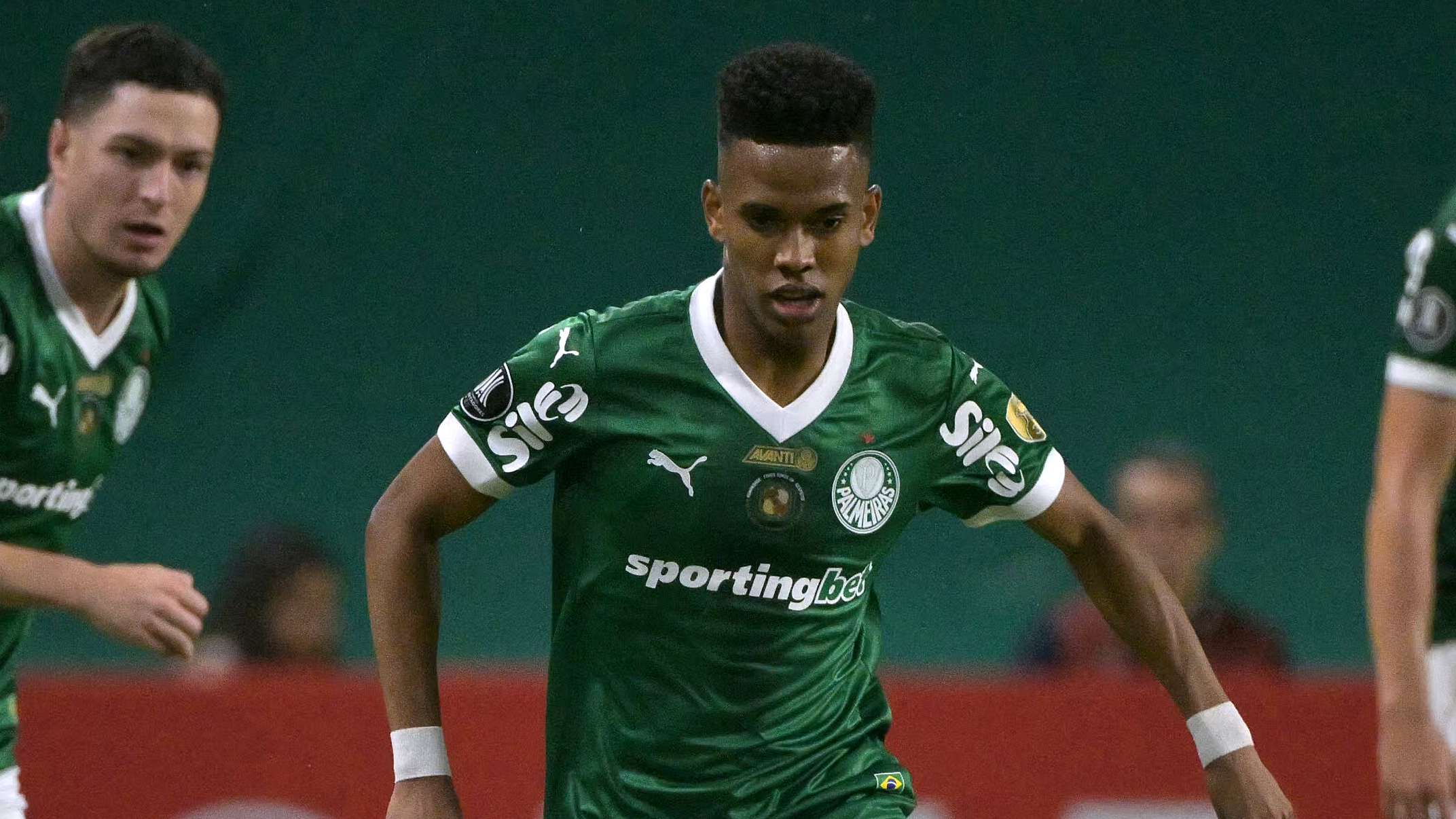 ក្មេងតារាកីឡារបស់ Palmeiras លើកឡើងពីអារម្មណ៍ “អន្ទះសា” ក្នុងការផ្លាស់ប្តូរទៅ Chelsea