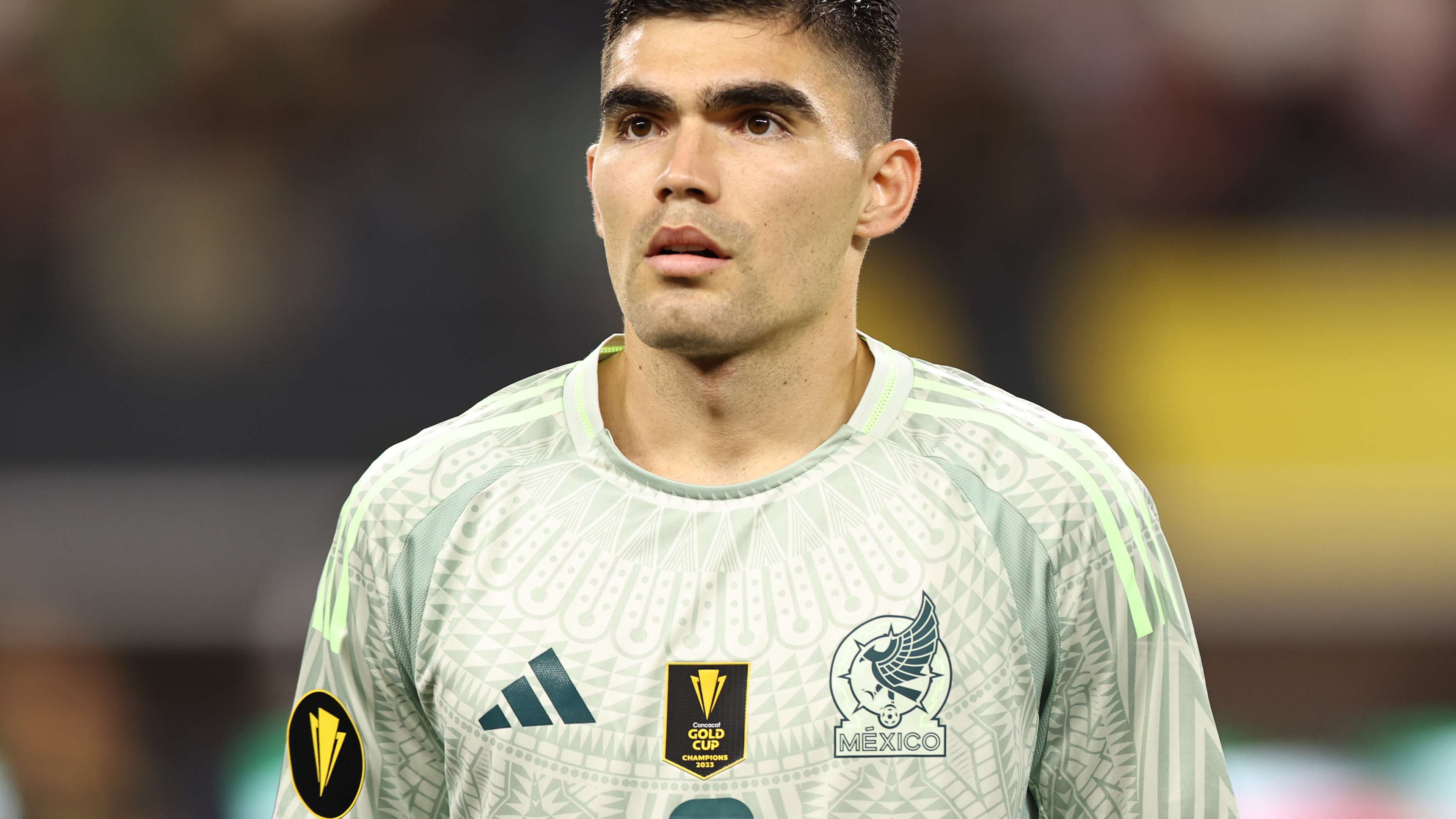 “ខ្ញុំមិនចង់ធ្វើខុសទេ” – វ៉ាស្កេសគិតគូរពីអនាគតនៅអឺរ៉ុប។