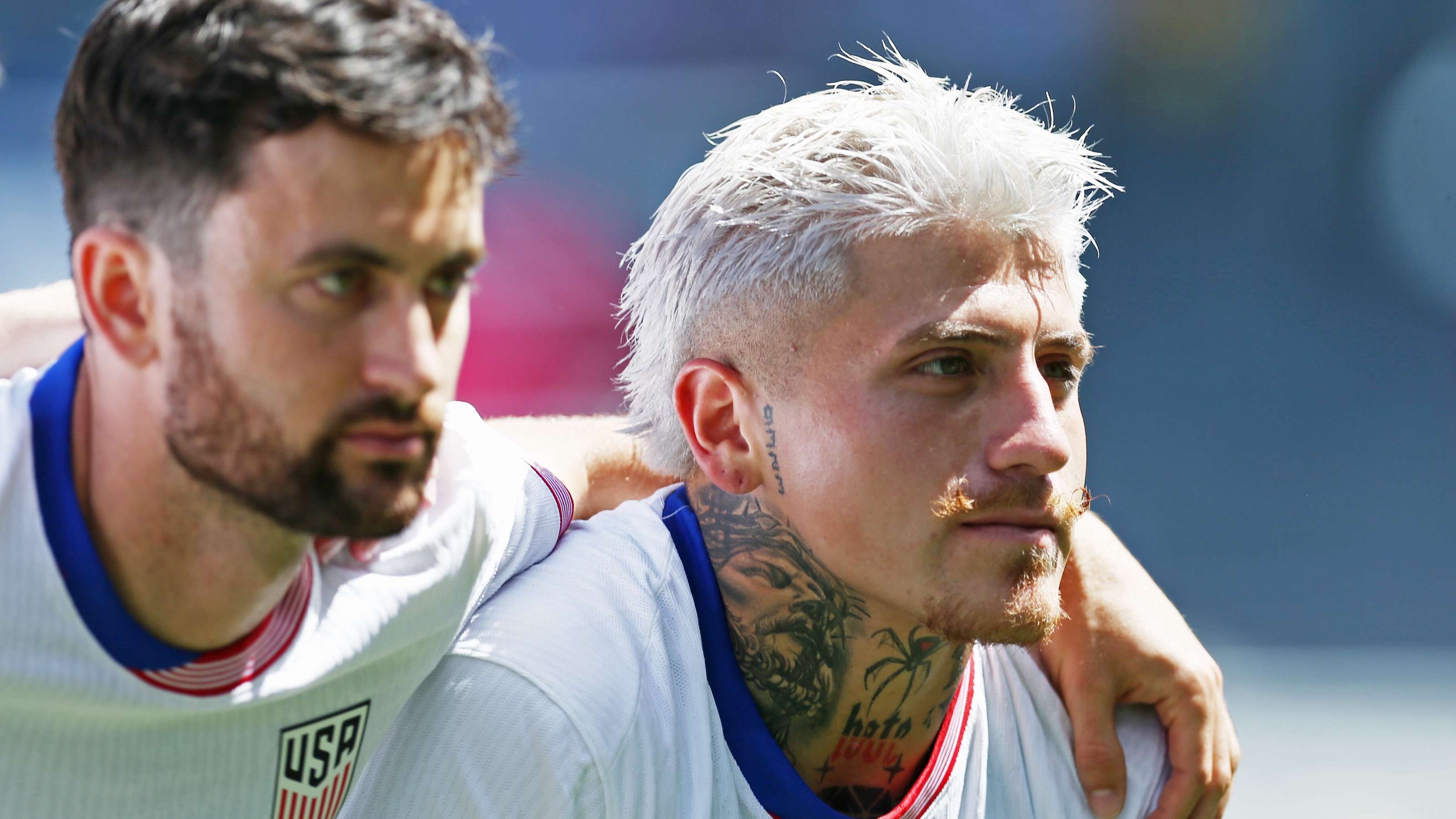 “ភាពអាថ៌កំបាំង” – ឡាឡាស់ស្ងើចការវាយប្រហាររបស់លូណា។