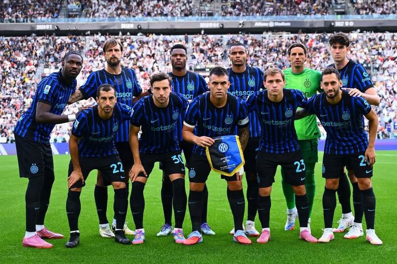 ការព្រៀងរបស់ Starting XI Ajax Amsterdam vs Inter Milan
Paraphrased: ការព្រៀងរបស់ការជំនួយស្ម័គ្រ Ajax Amsterdam និង Inter Milan