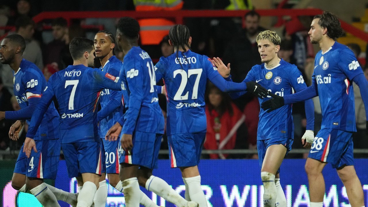 ការប៉ះពាល់អង្គរប់ប្រៀបធ្ងារ PSG និង Chelsea: ការទទួលបានអភិវឌ្ឍ​ធម៌

Paraphrased: “Anticipated Lineup for PSG vs Chelsea Match: Highly Anticipated Clash of Giants”